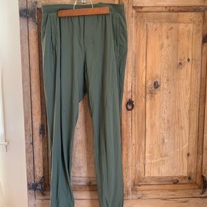 lululemon athletic hiking pants/joggers